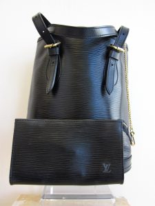 LV Petit bucket 2