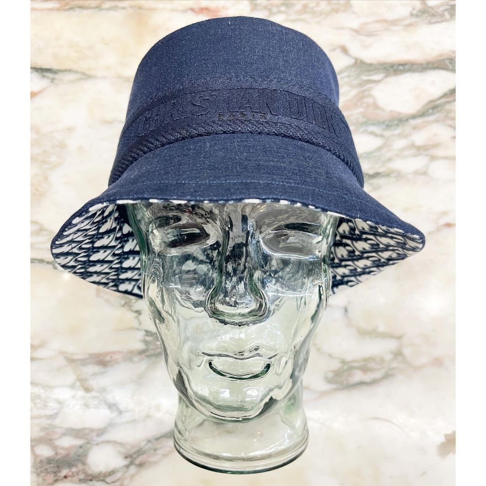 Christian Dior navy bucket hat