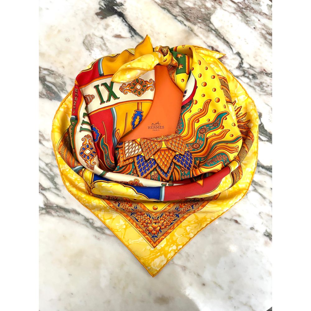 Hermès Carpe Diem scarf