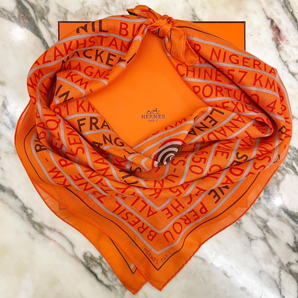 Hermès Les Source de Vie scarf