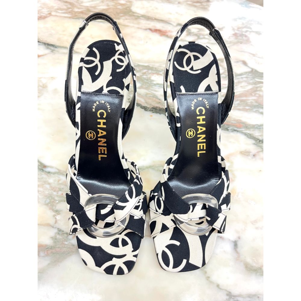 Chanel 2002 black and white sandals