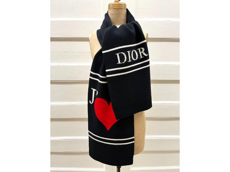 Dior J-Adore knit scarf