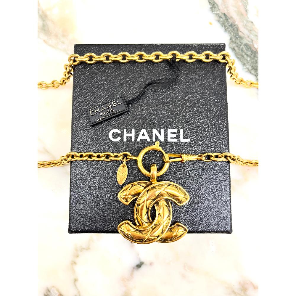 Chanel quilted CC necklace