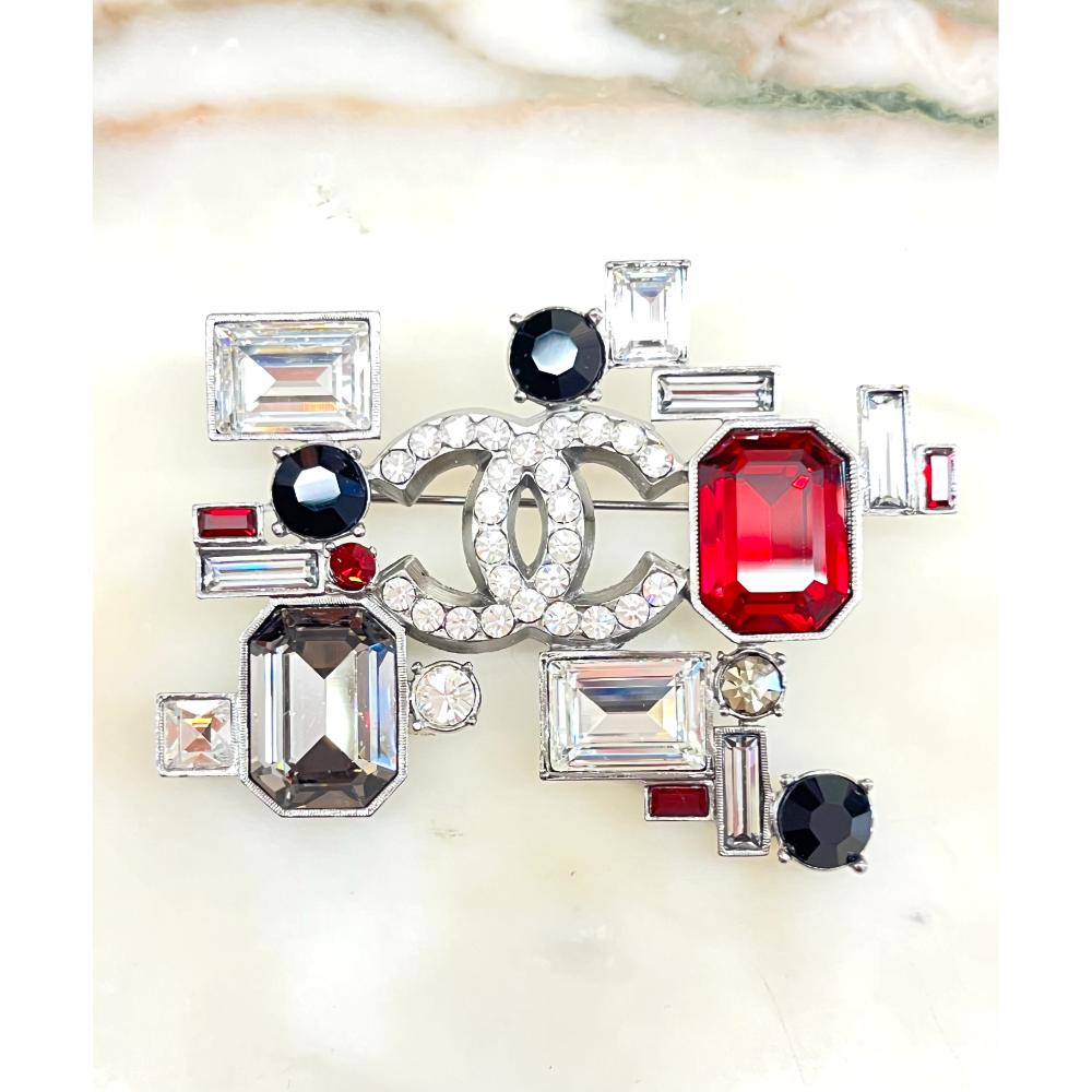 Chanel 2005 brooch