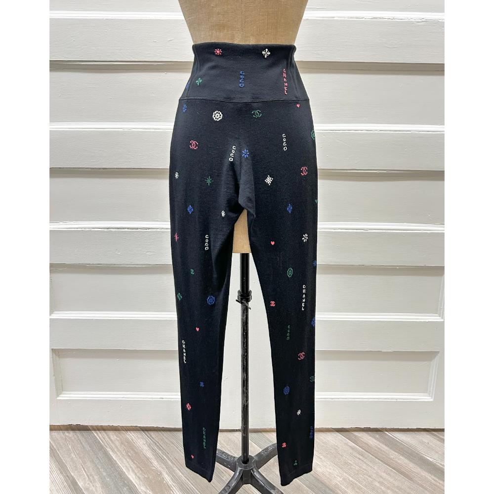 Chanel 2022 Coco Neige CC logo silk & cashmere leggings