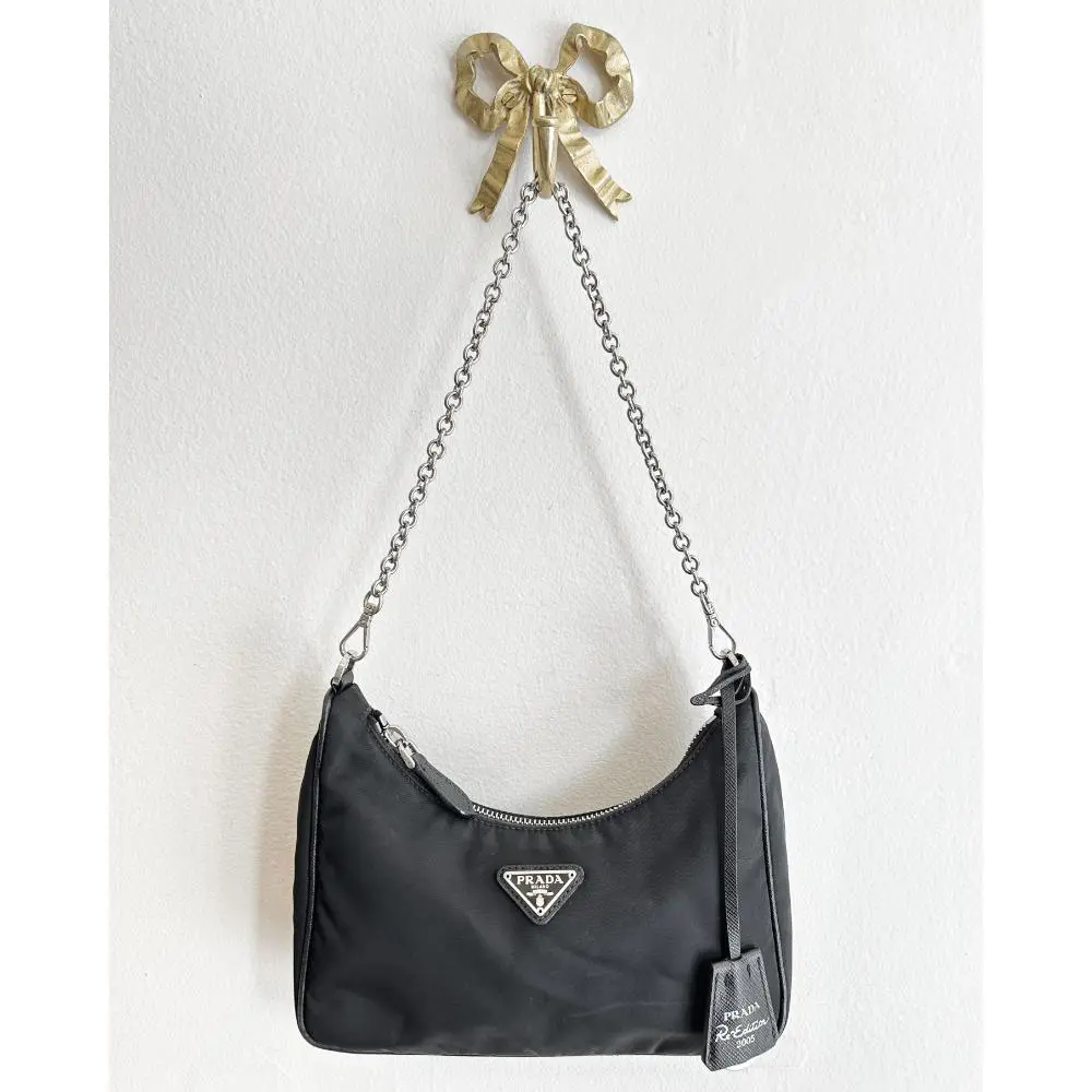 Prada Re-edition 2005 bag in black nylon