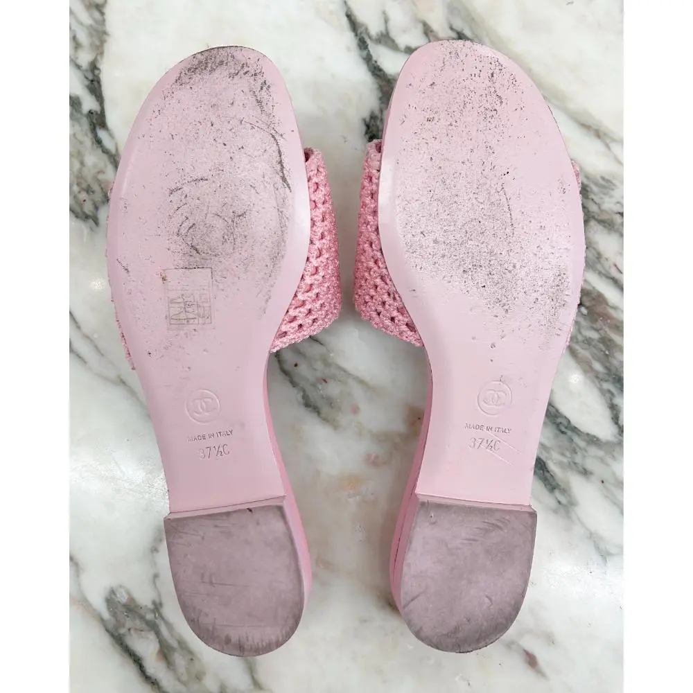 Chanel 2024 Coco Beach pink crochet slides ~ sz 37.5