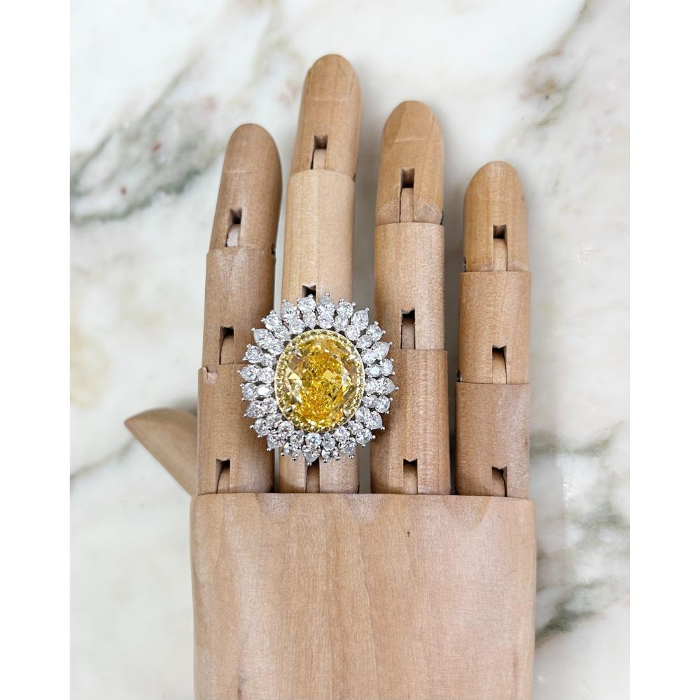 Anna Zuckerman Royal Carina 25 carat crystal ring