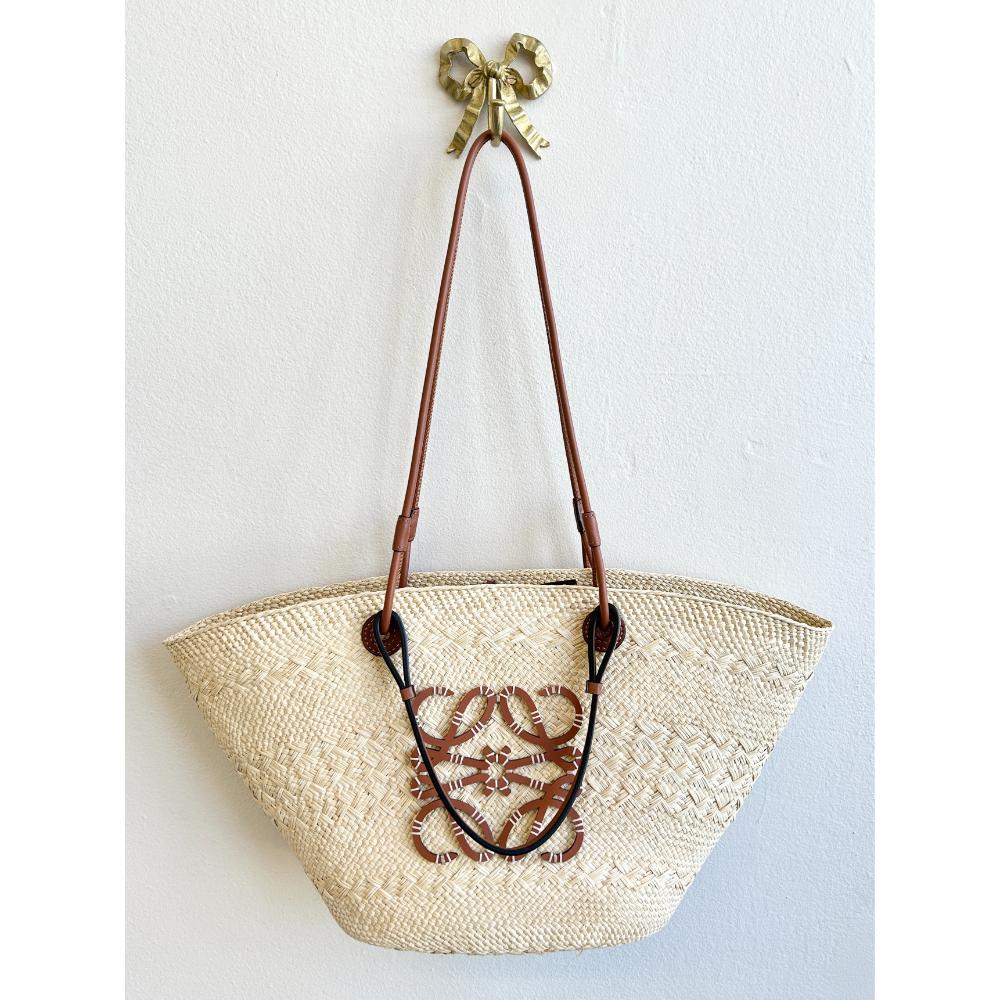 Loewe Medium Anagram Basket bag in iraca palm & calfskin