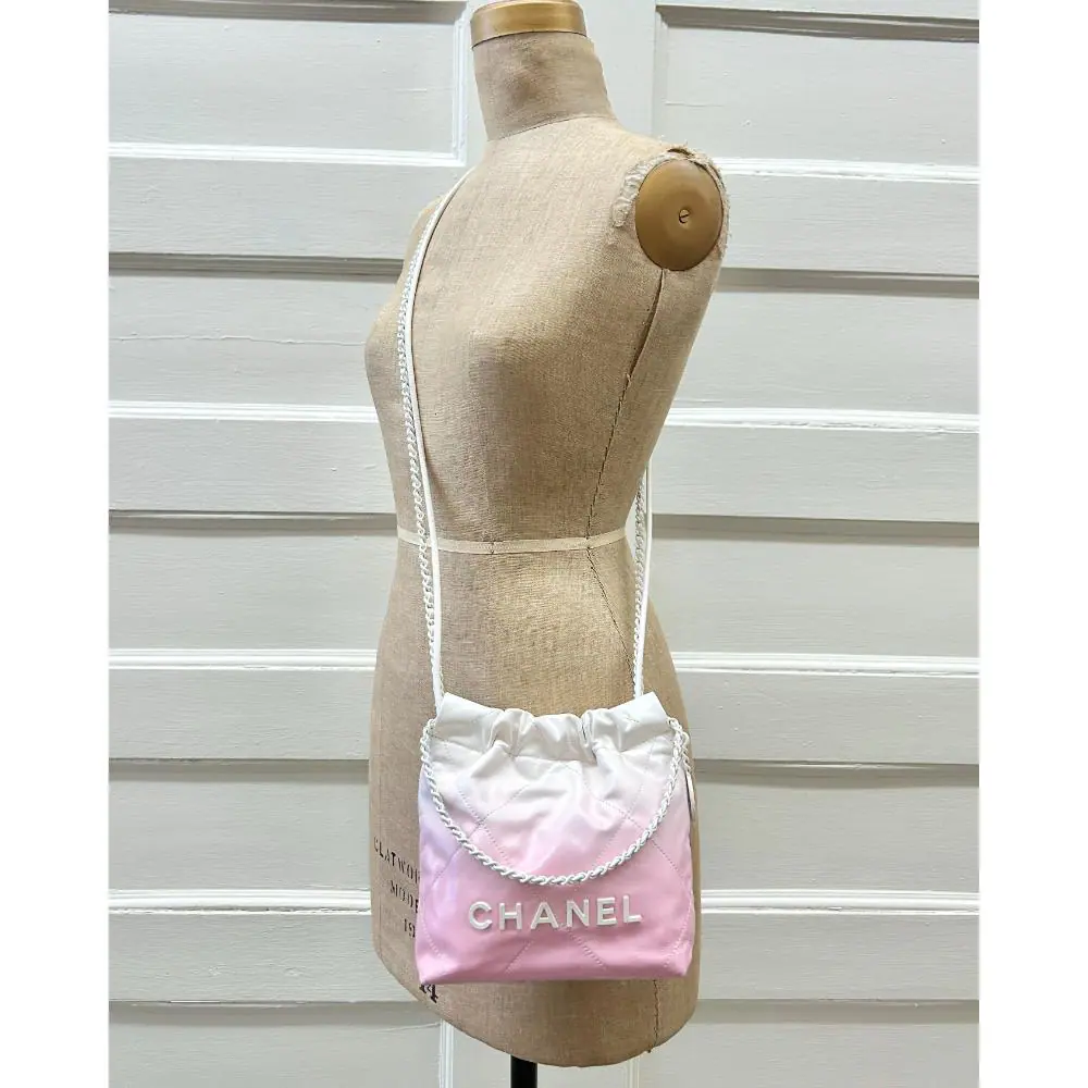 Chanel 2024 22 Mini bag in cream/pink gradient calfskin