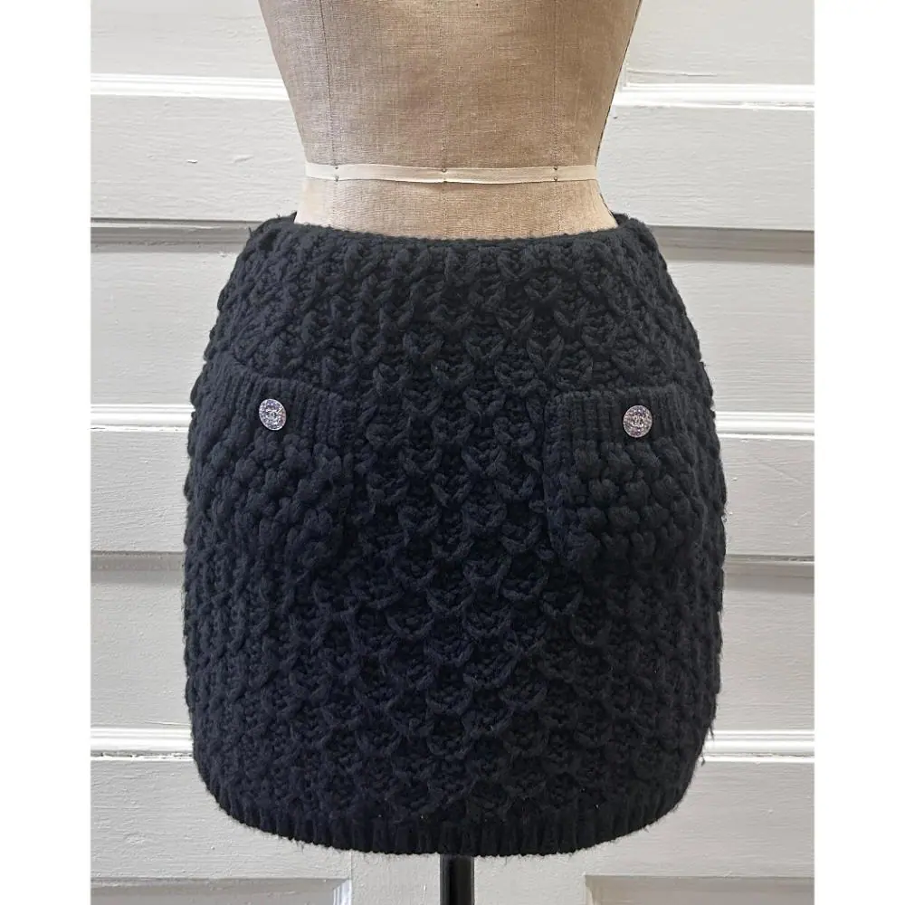 Chanel 2022 black knit wool skirt