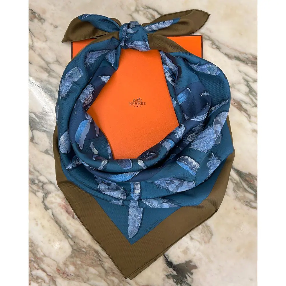 Hermès Plumes II silk scarf