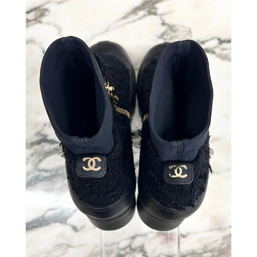 Chanel black tweed & rubber boots ~ Size 9