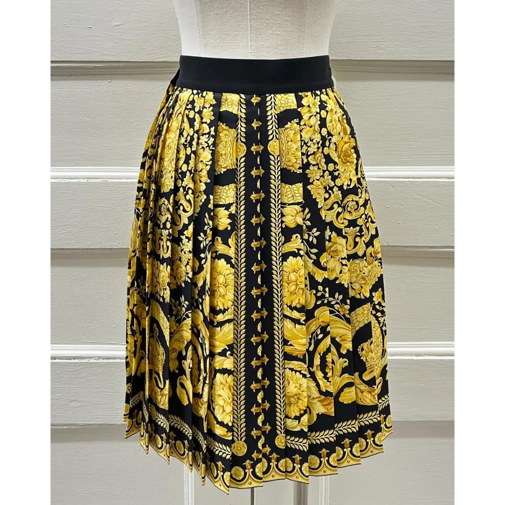 Versace 1992 Baroque print pleated silk skirt ~ Size 8