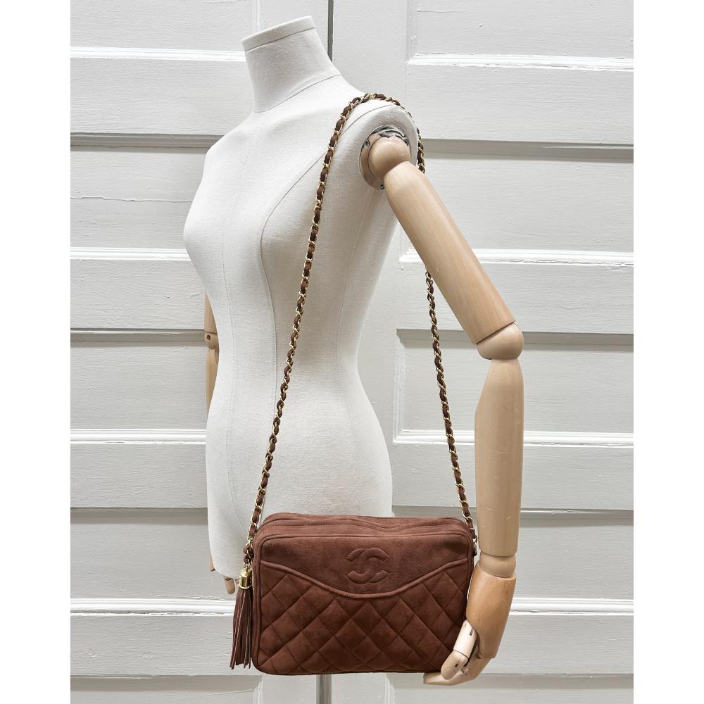 Chanel vintage pre-1986 nutmeg suede camera bag