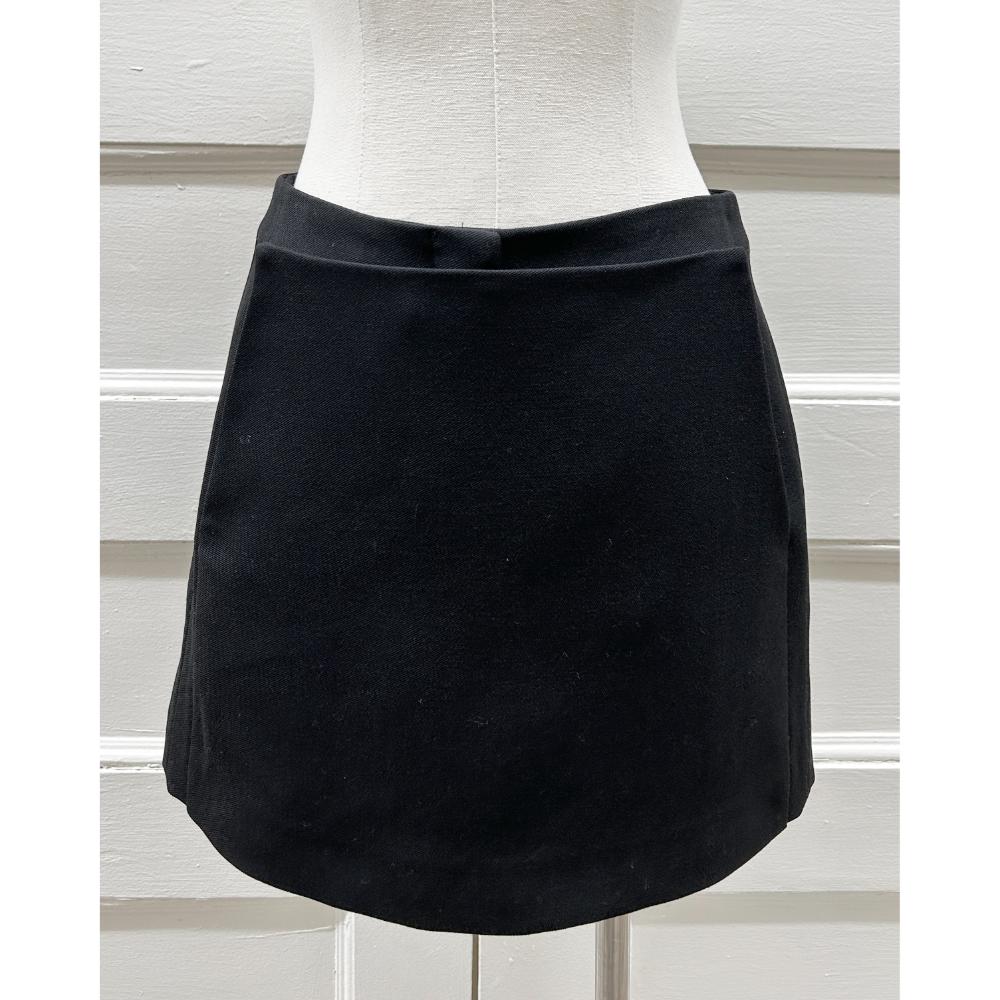Fendi black wool skort with sailor front ~ Size 2/4