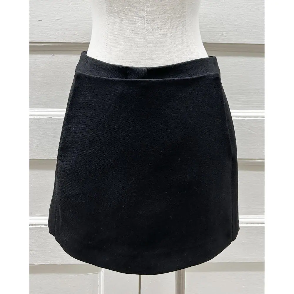 Fendi black wool skort with sailor front ~ Size 2/4