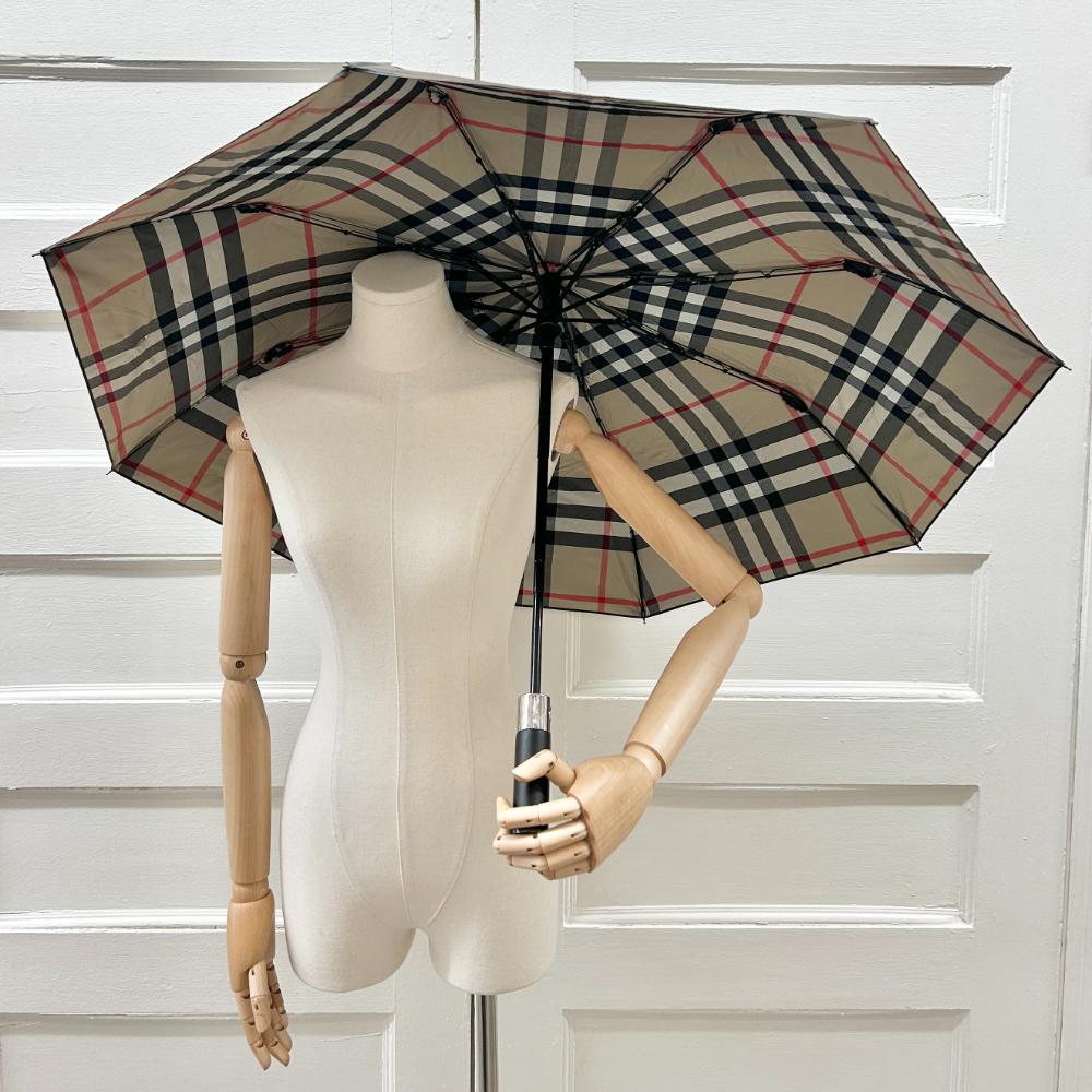 Burberry black & Nova Check umbrella