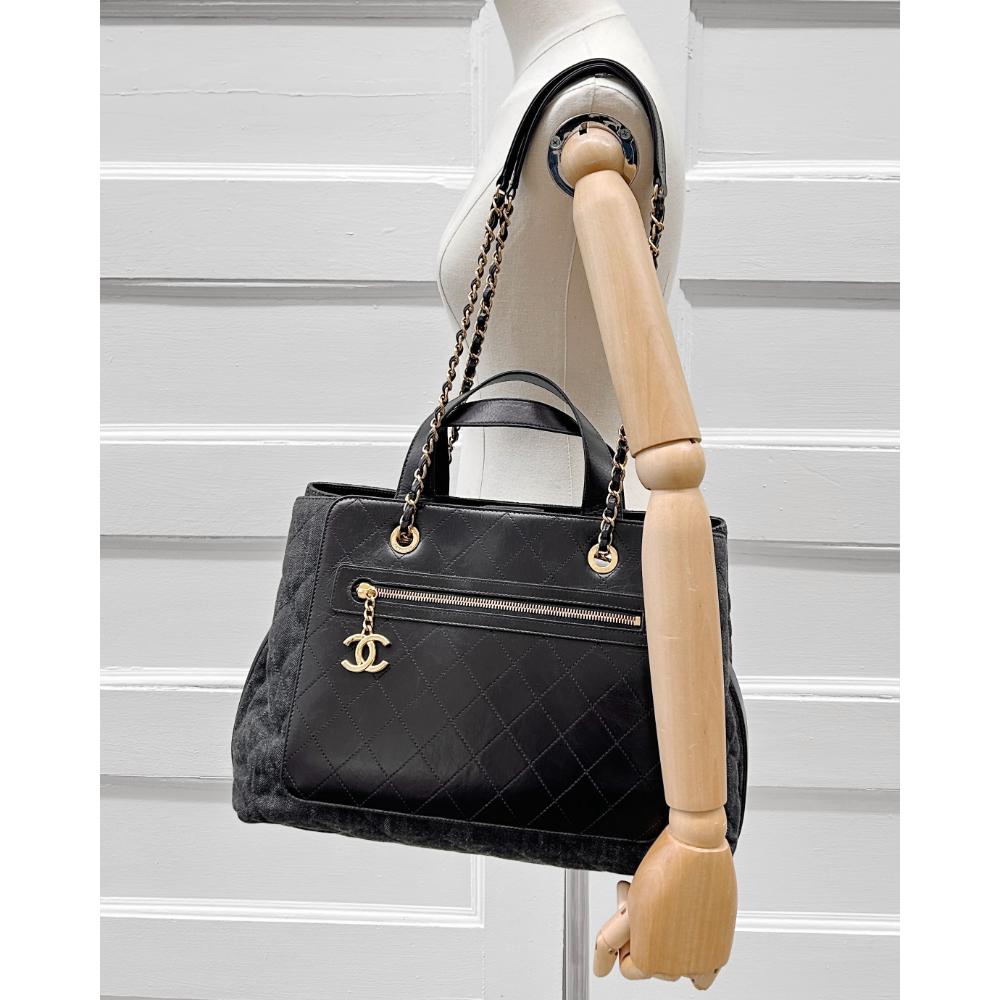 Chanel 2017 black quilted denim & leather tote bag