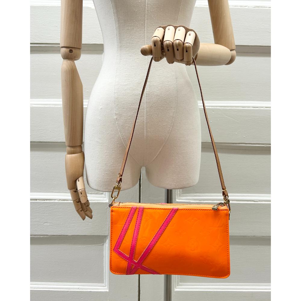 LV X Robert Wilson 2002 Vernis Lexington Pochette