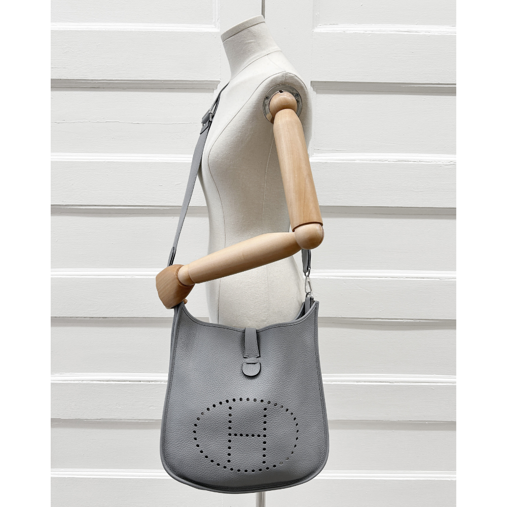 Hermès 2016 Evelyne III GM bag in grey Clemence leather