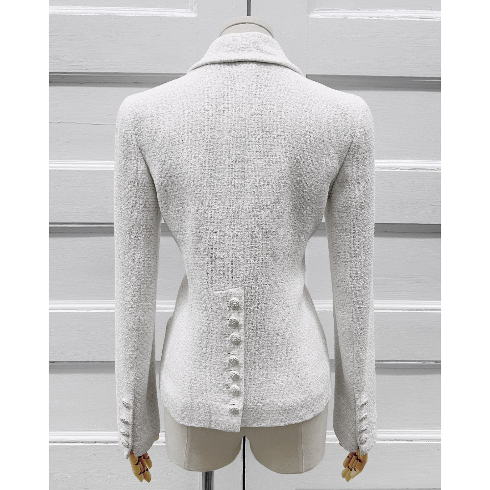 Chanel 2009 white tweed jacket with silver thread ~ Size 6