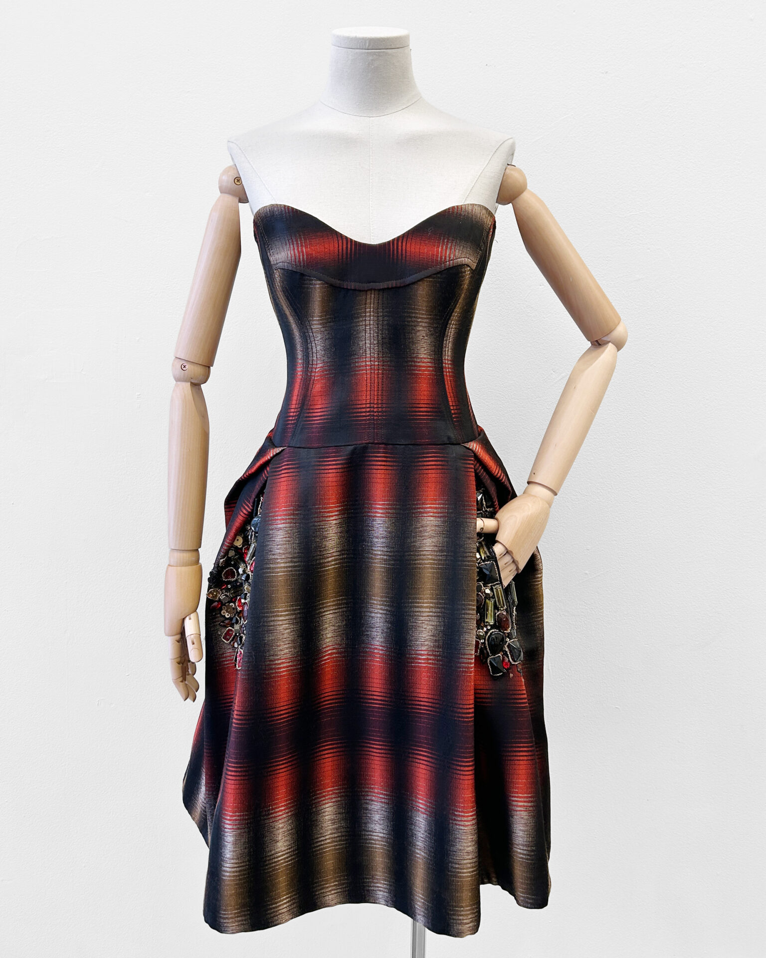 Carolina Herrera striped dress with beaded pockets ~ Size 8