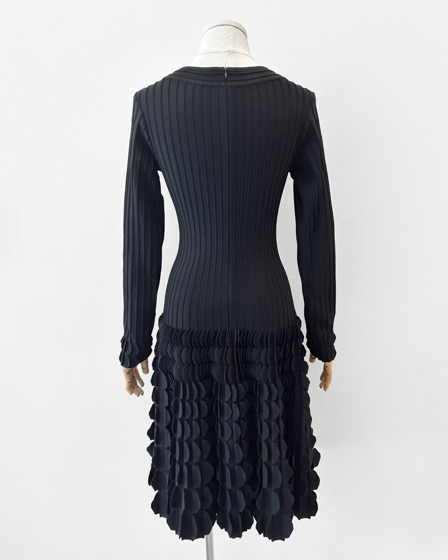 Alaïa black knit petal skirt dress ~ Size 4/6