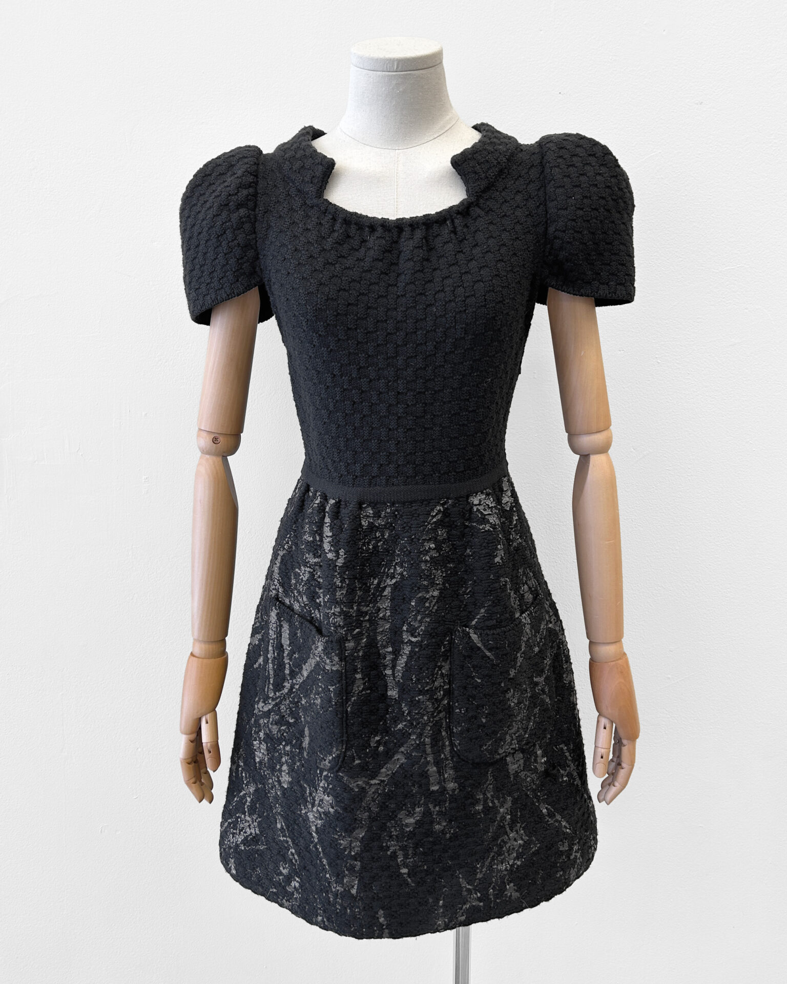 Chanel black wool dress with puff sleeves ~ Size 4