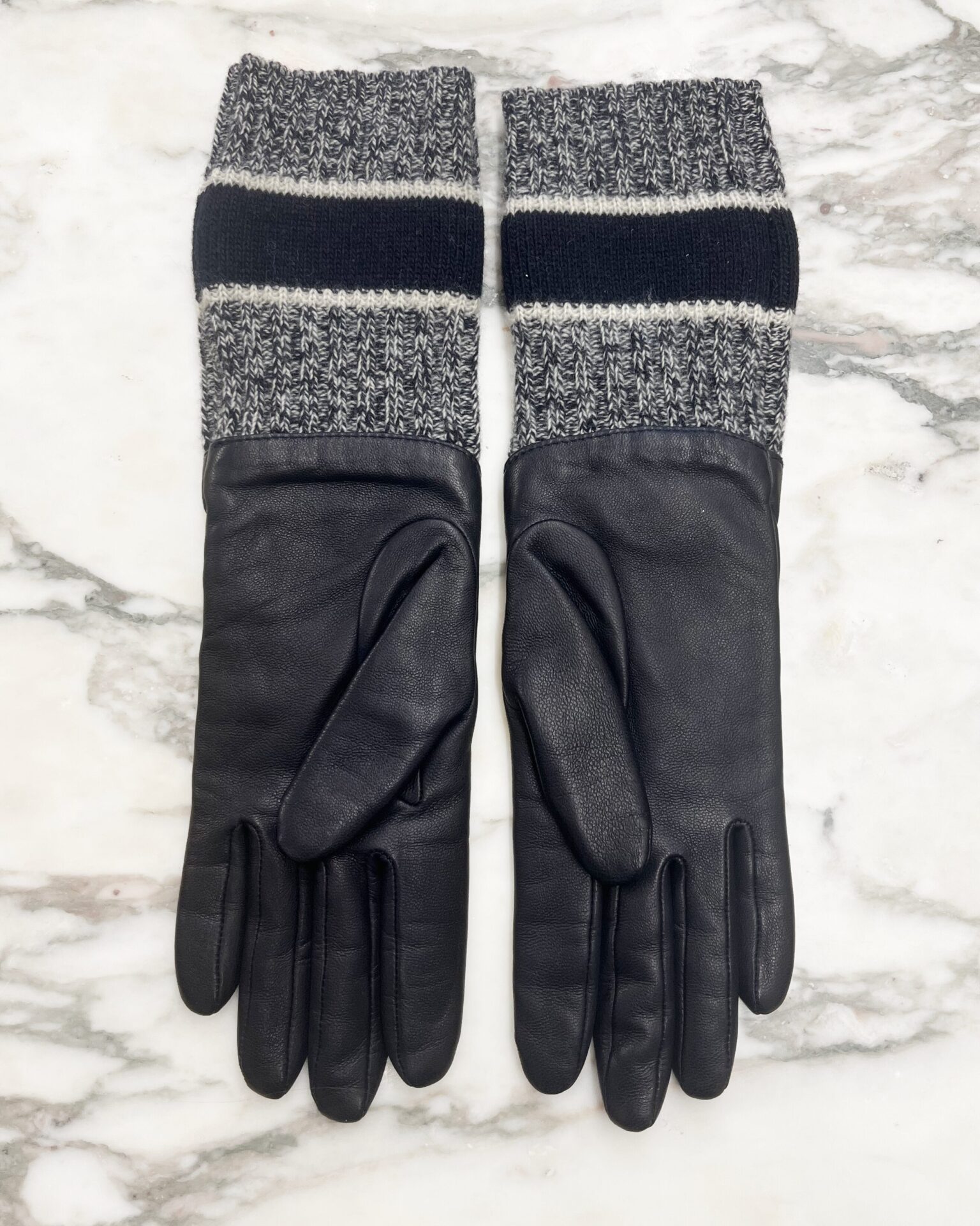 Dior cashmere knit/leather navy and white gloves
