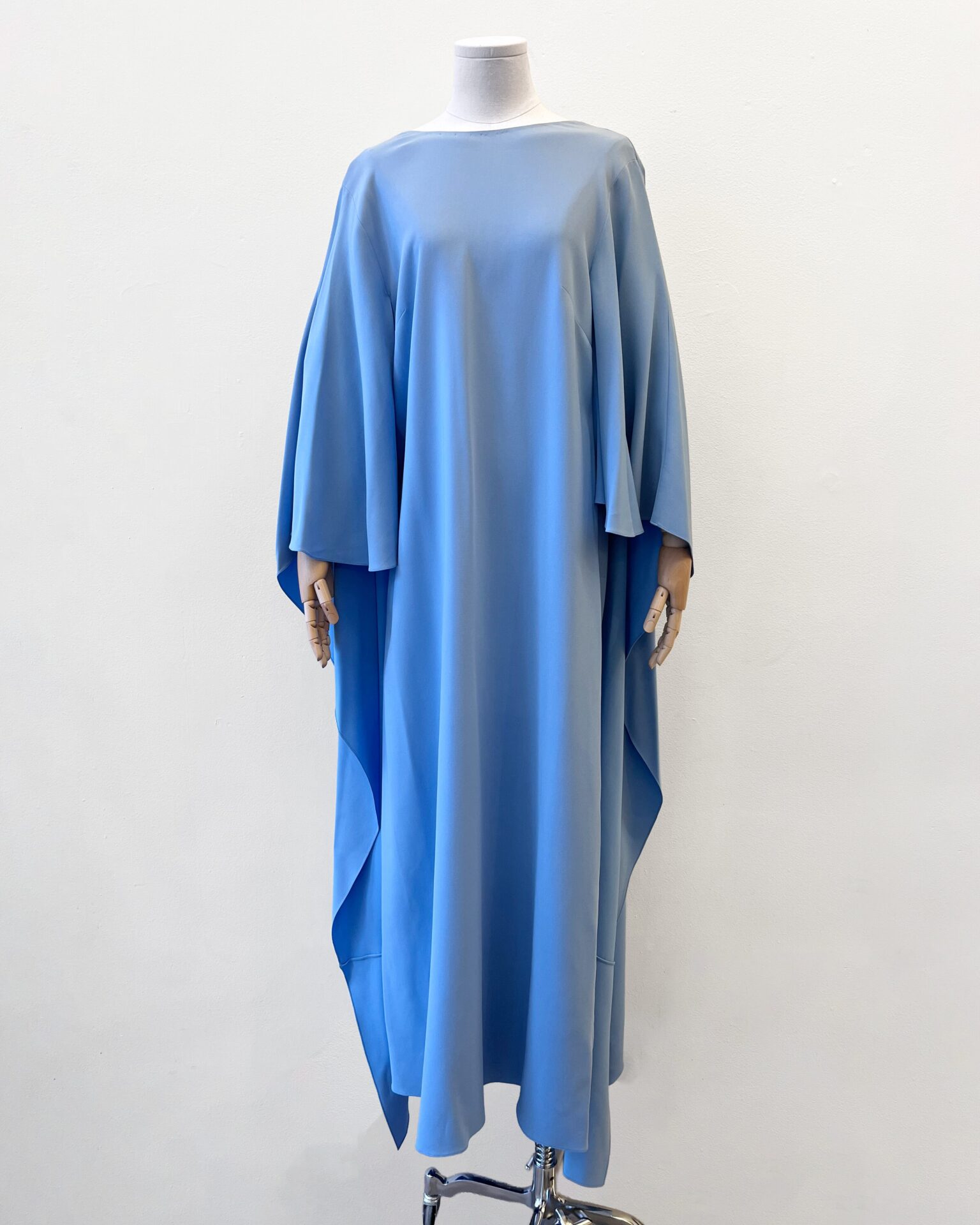 Oscar De La Renta silk caped gown with tie back