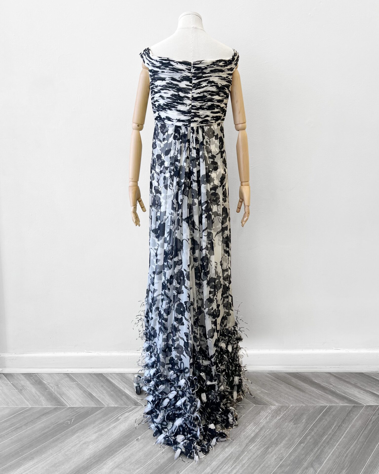 Oscar De La Renta floral silk chiffon gown with feathers