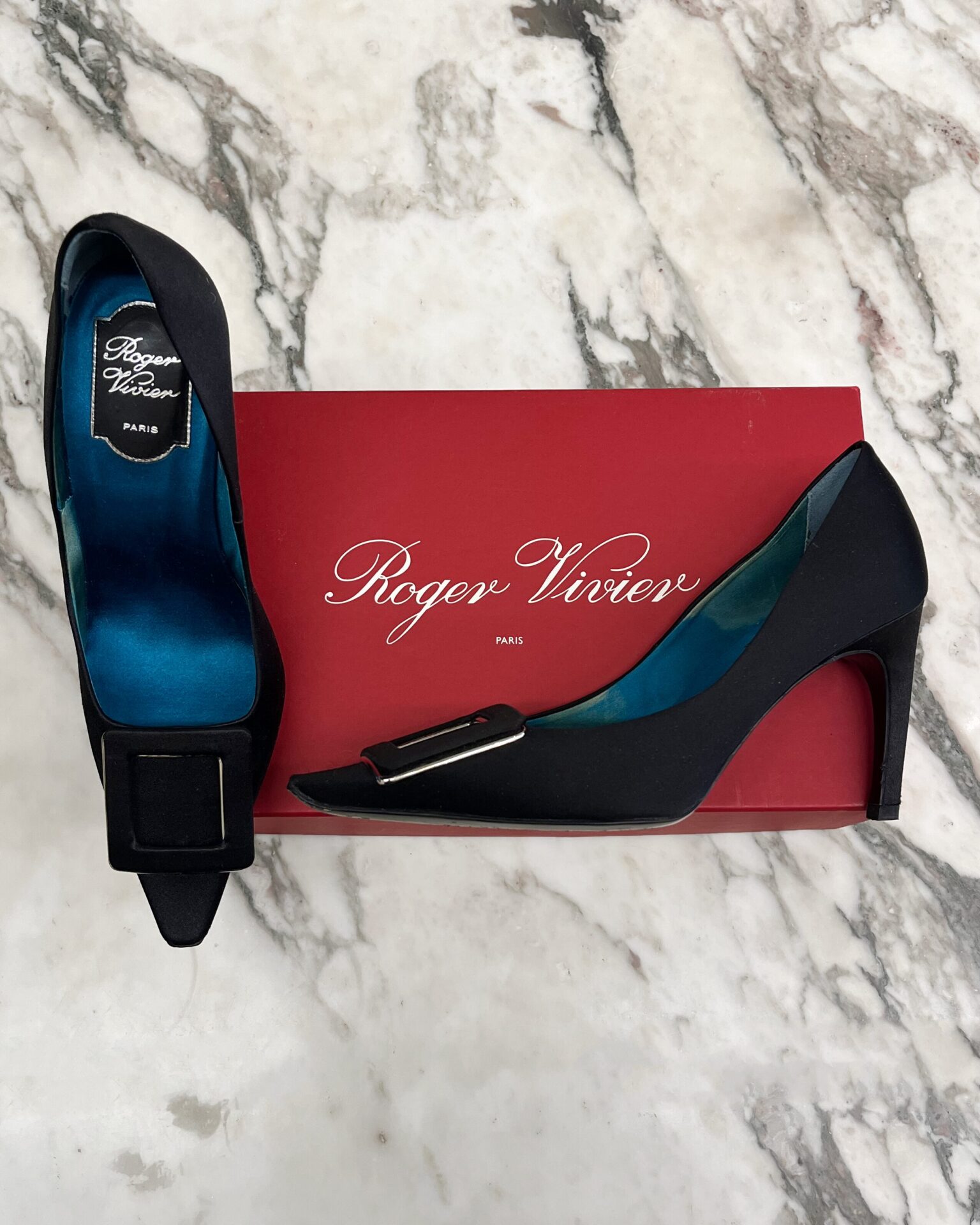 Roger Vivier Trompette pump in black satin
