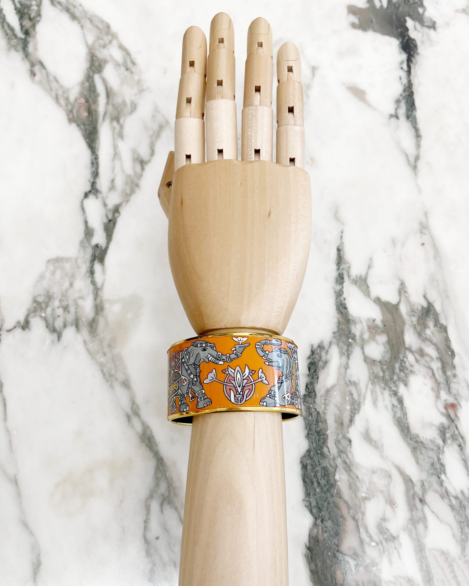 Hermes Torana extra wide enamel cuff