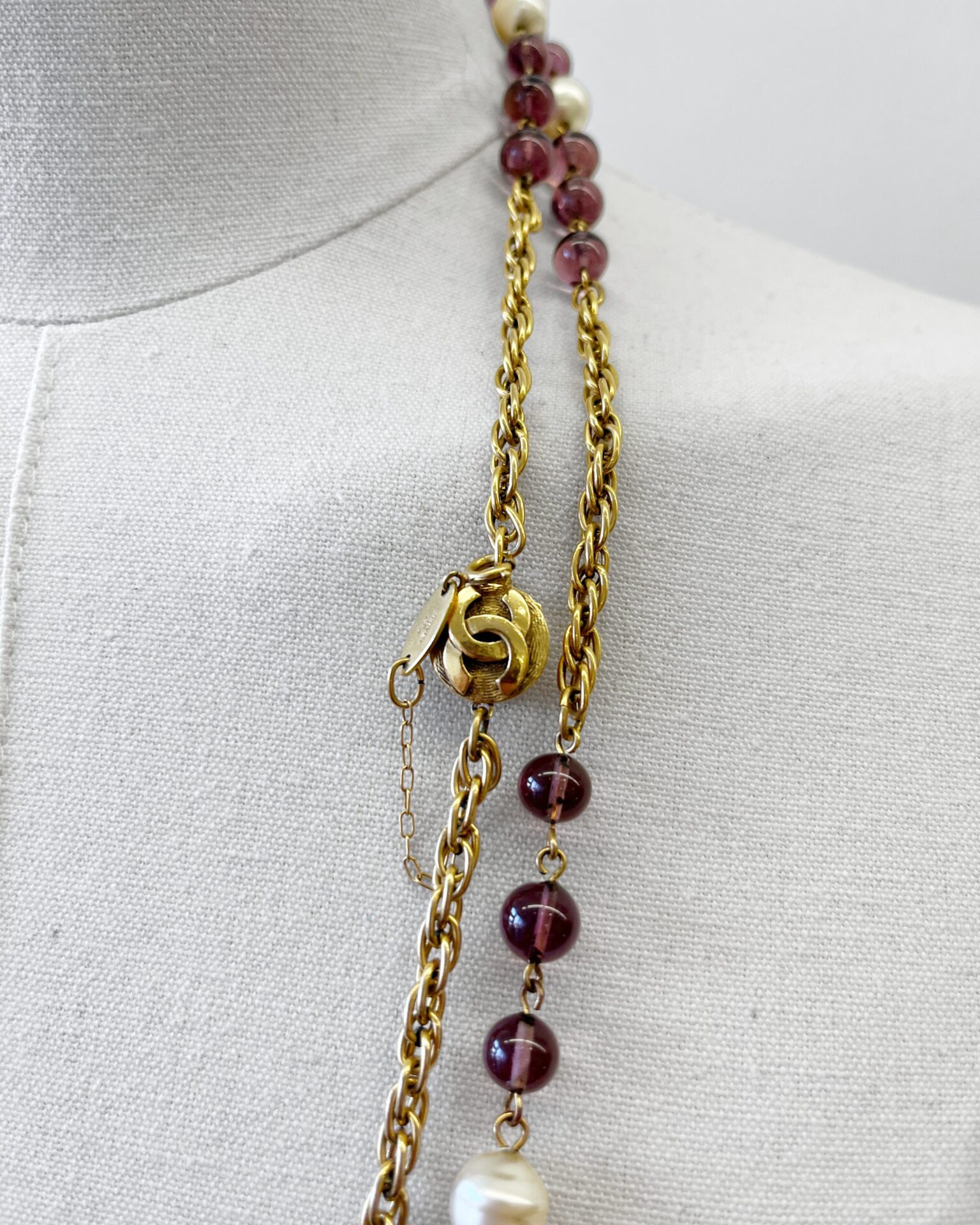 Chanel 1984 long pearl & Gripoix glass necklace