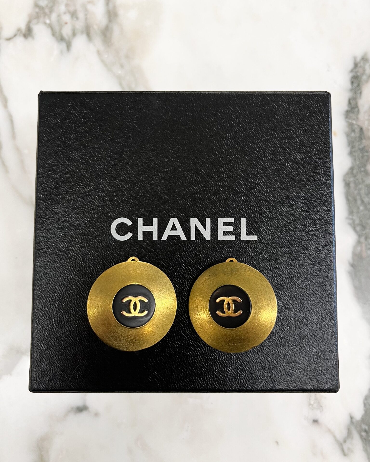 Chanel 1994 gold disk clip-on 'CC' logo earrings