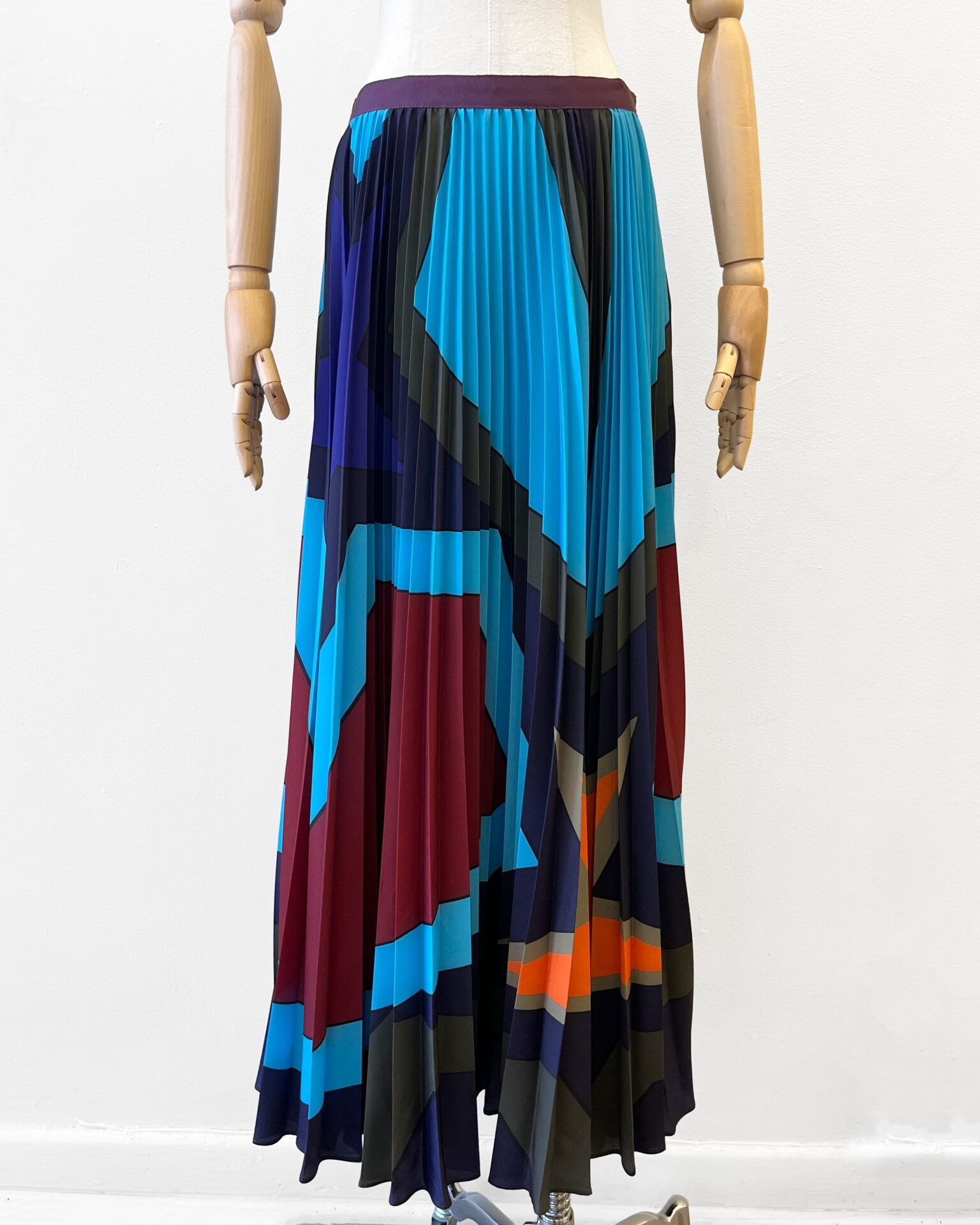 Mary Katrantzou blue geometric print pleated maxi skirt