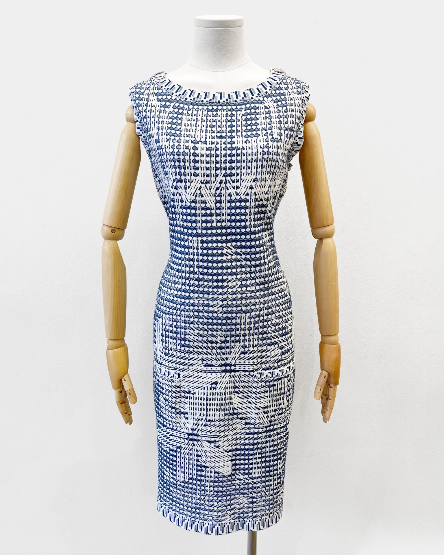 Chanel 2014 sleeveless blue & white woven dress with silver logo buttons