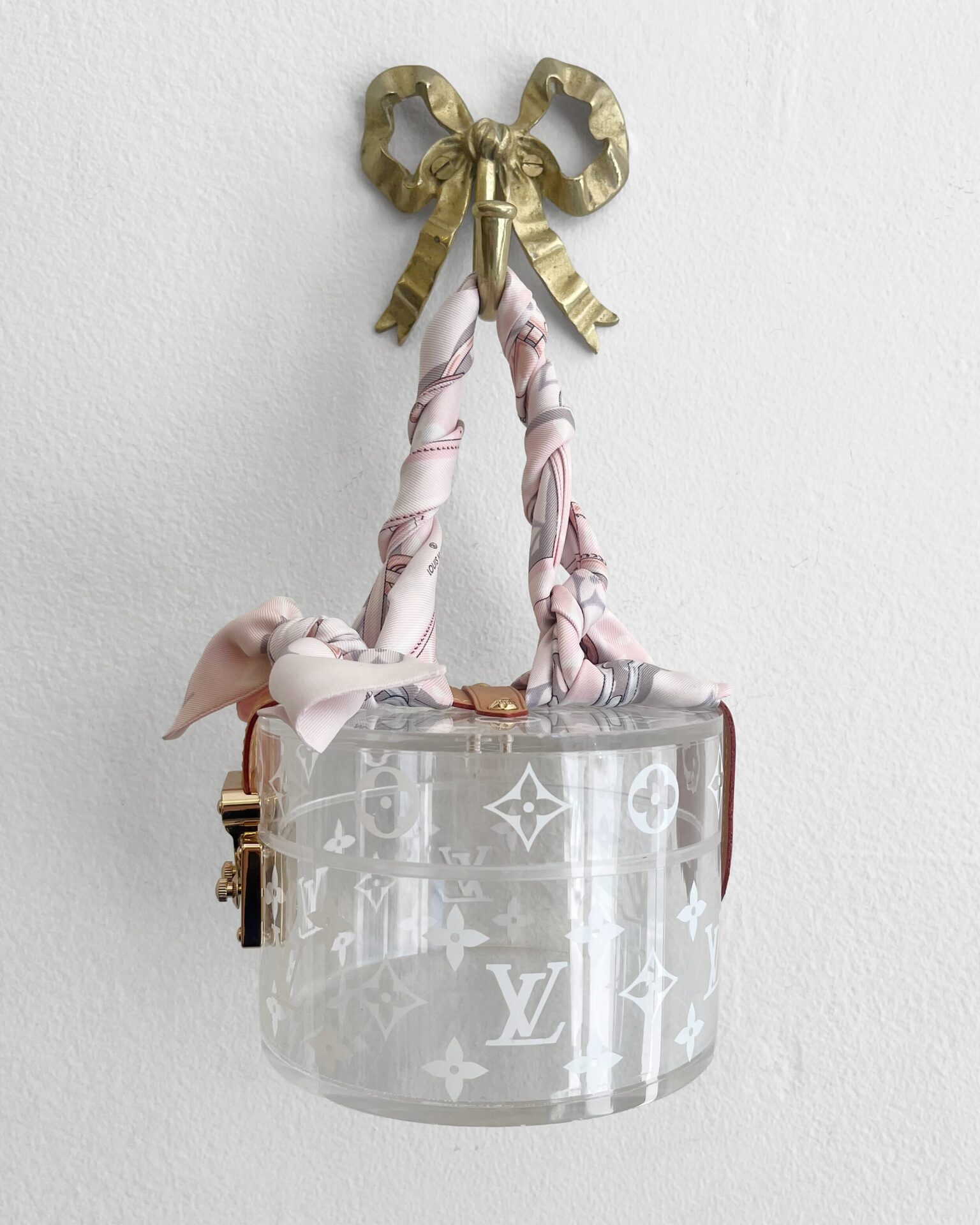 Louis Vuitton Scott Box in clear acrylic with pink scarf handle