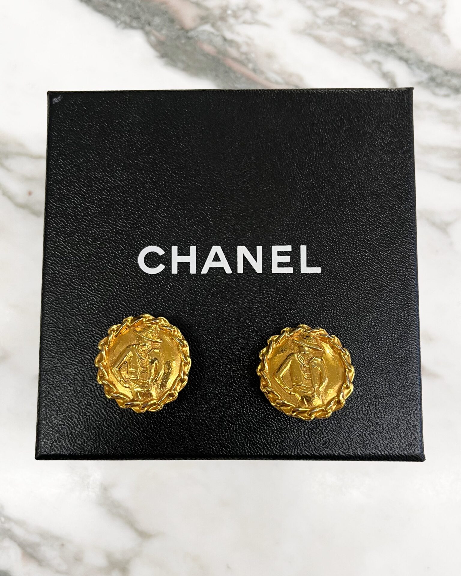 Chanel 1980's Mademoiselle gold plated chain trim earrings