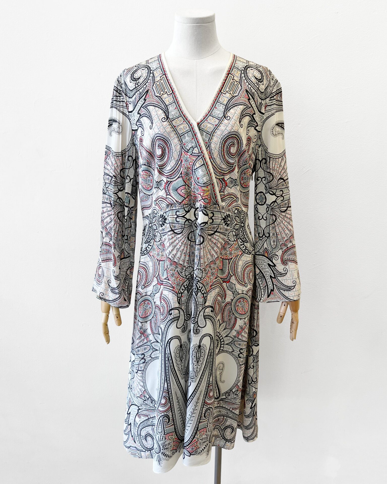 Etro long sleeve cream silk dress with paisley print
