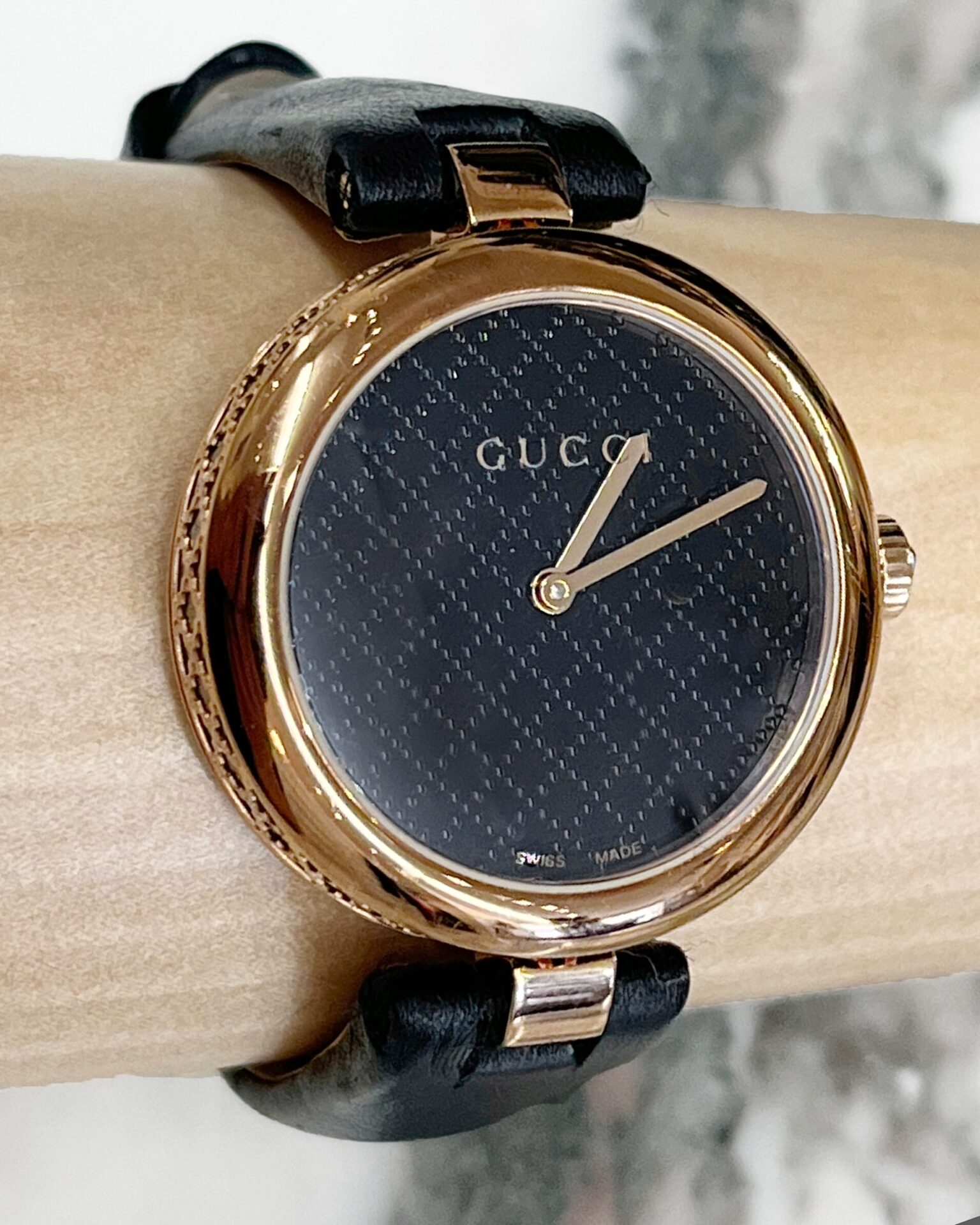 Gucci Diamantissima 32mm watch with black leather strap