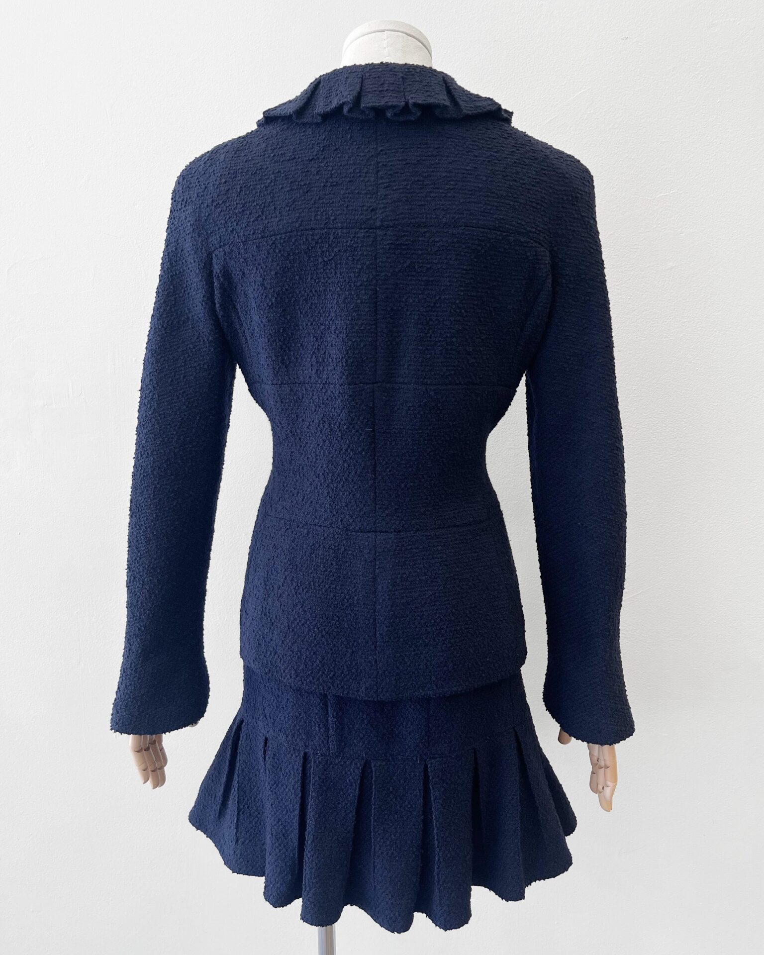 Chanel 1997 navy boucle skirt suit