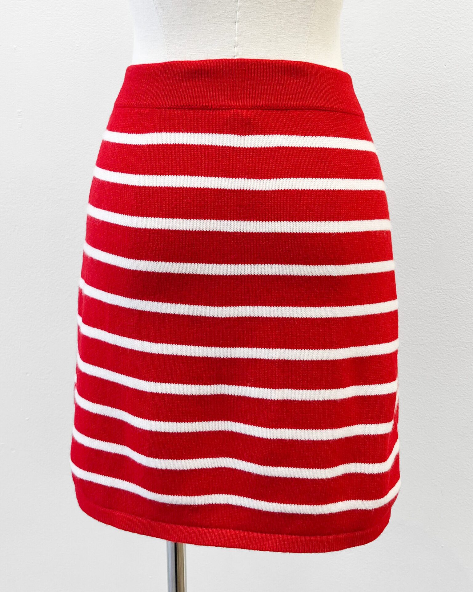 Chanel 2023 red & white striped cashmere knit mini skirt