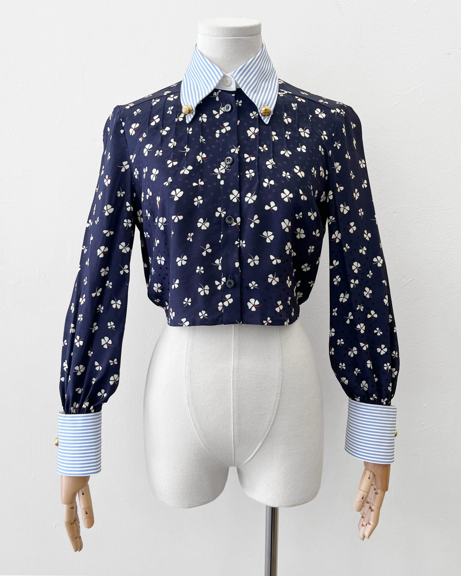 Prada navy silk clover print crop top with cotton cuffs & collar