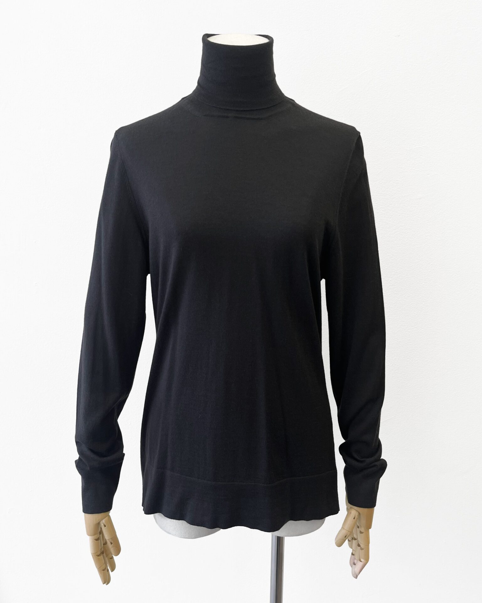 Marlowe dark grey cashmere & silk turtleneck sweater