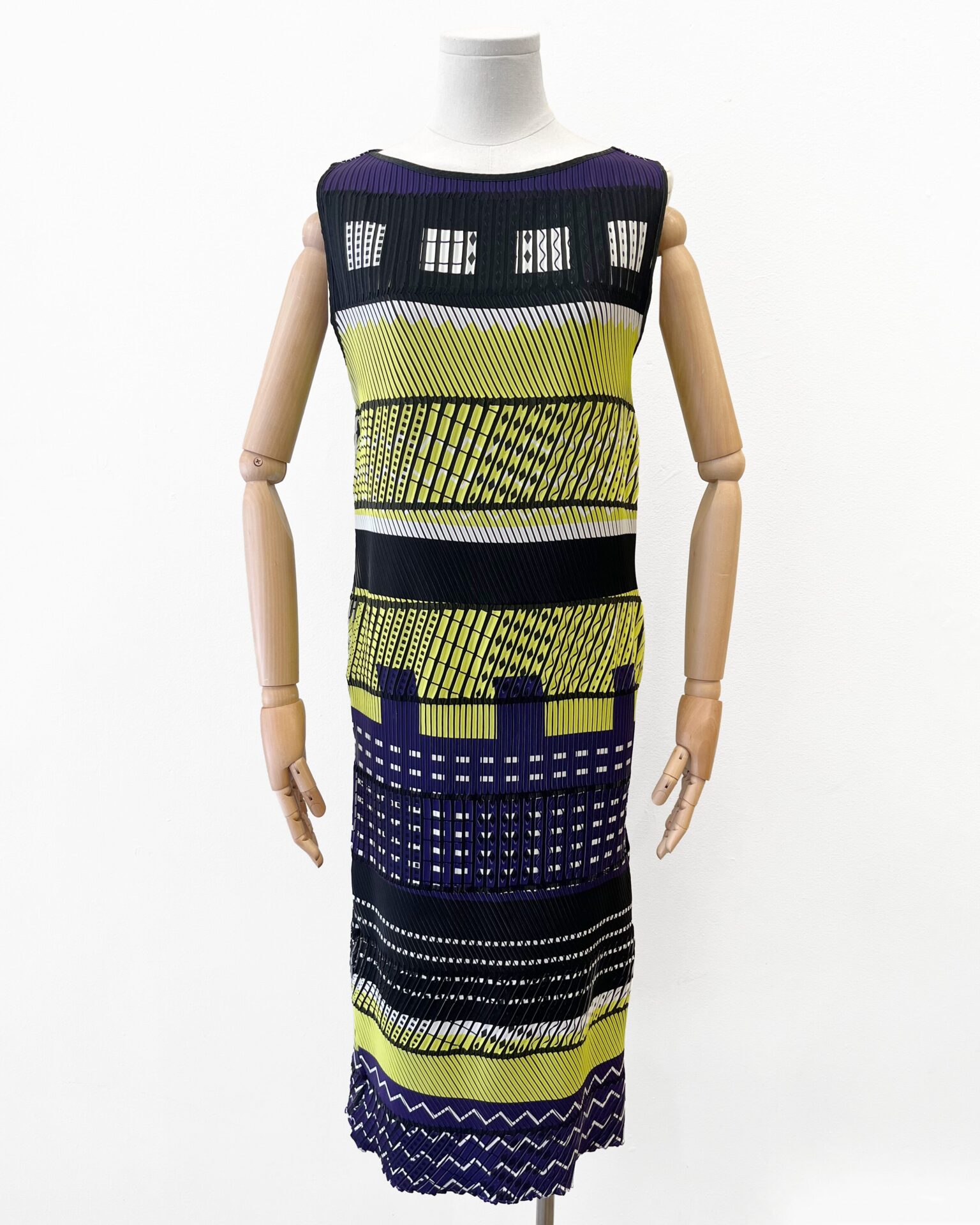 SS17 Issey Miyake pleated purple green and black print ¾ length dress