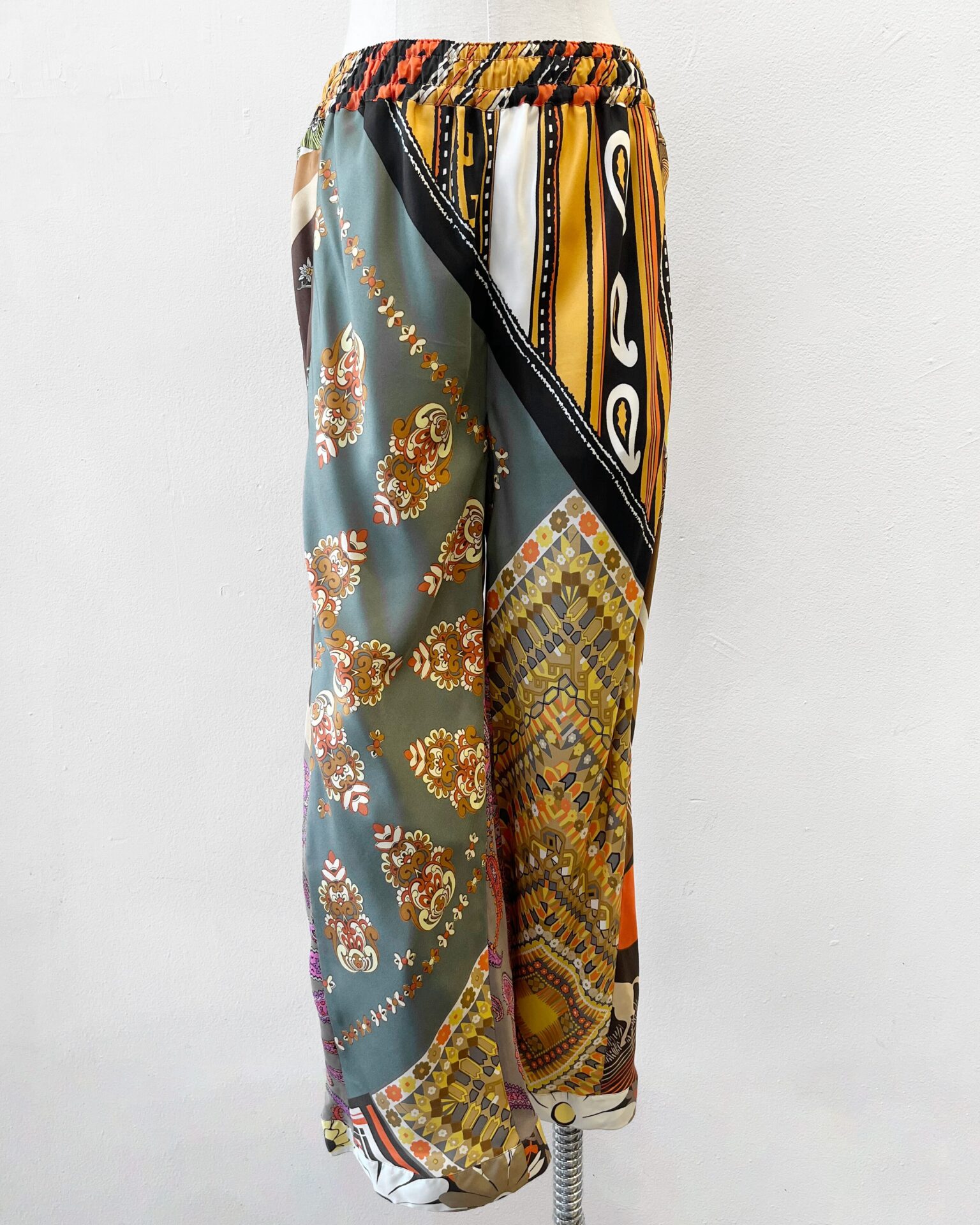 Chloe multicolour print silk pants with pockets
