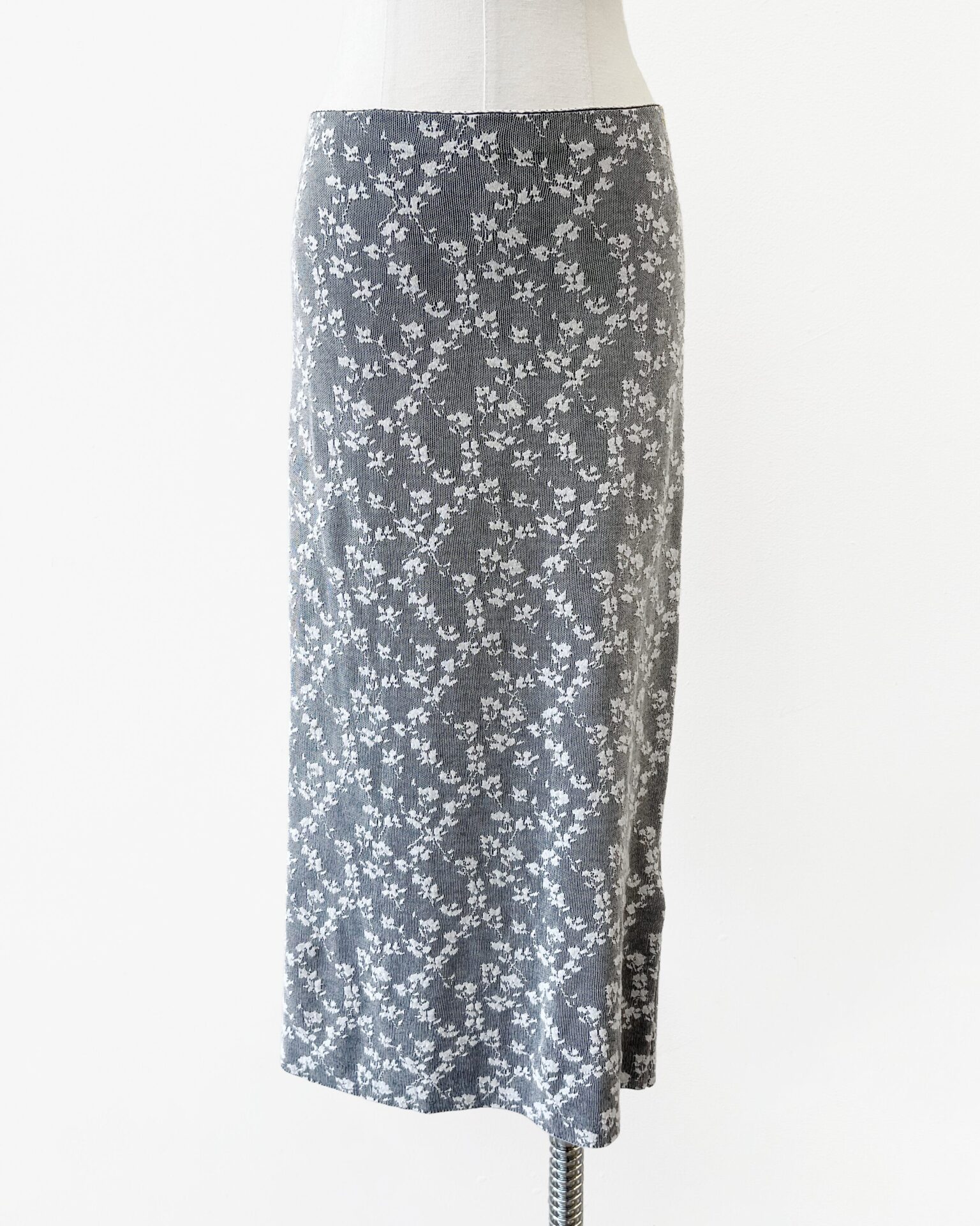Fendi black & cream floral jacquard ¾ length skirt