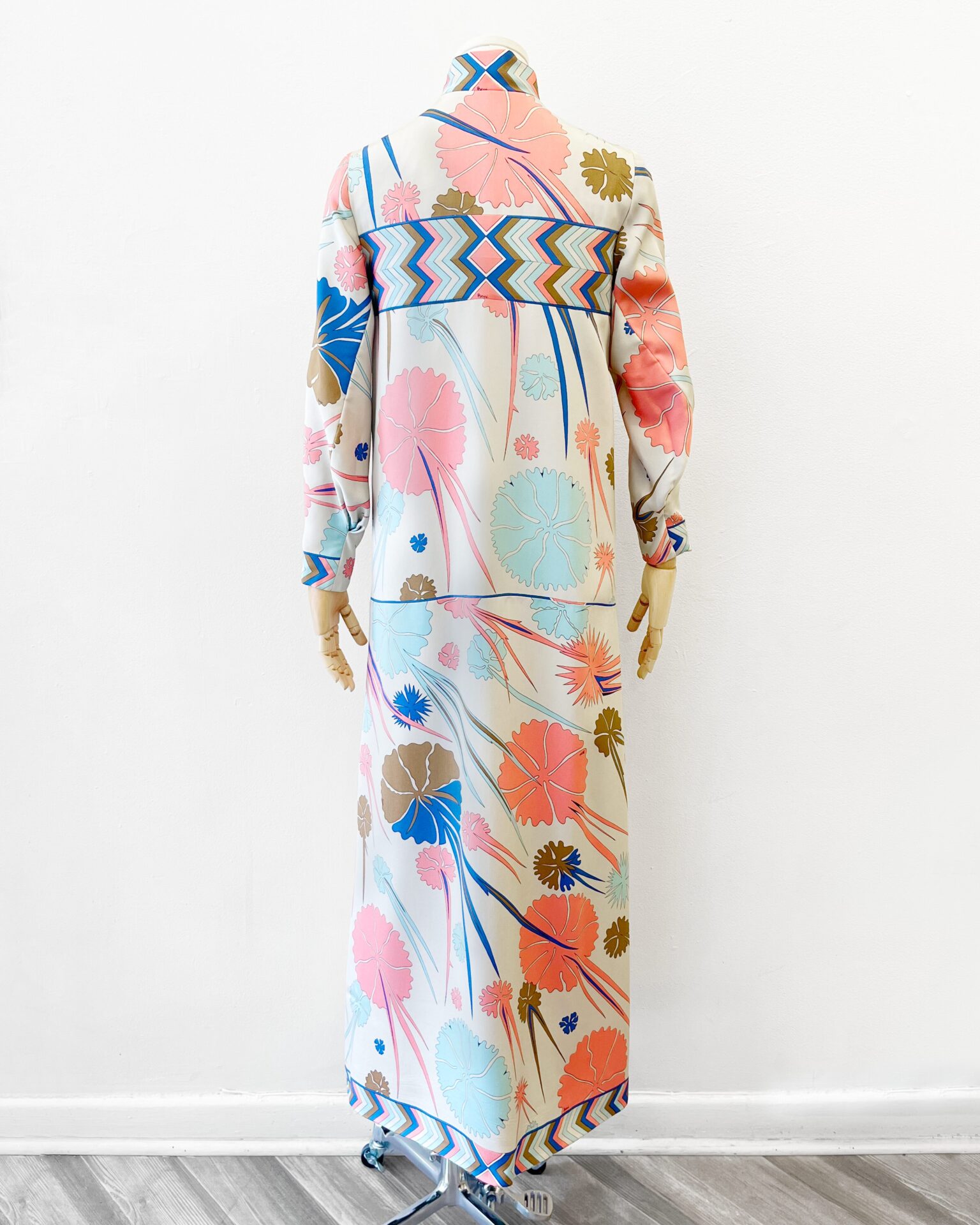Bessi 1960’s silk long sleeve gown in grey floral print